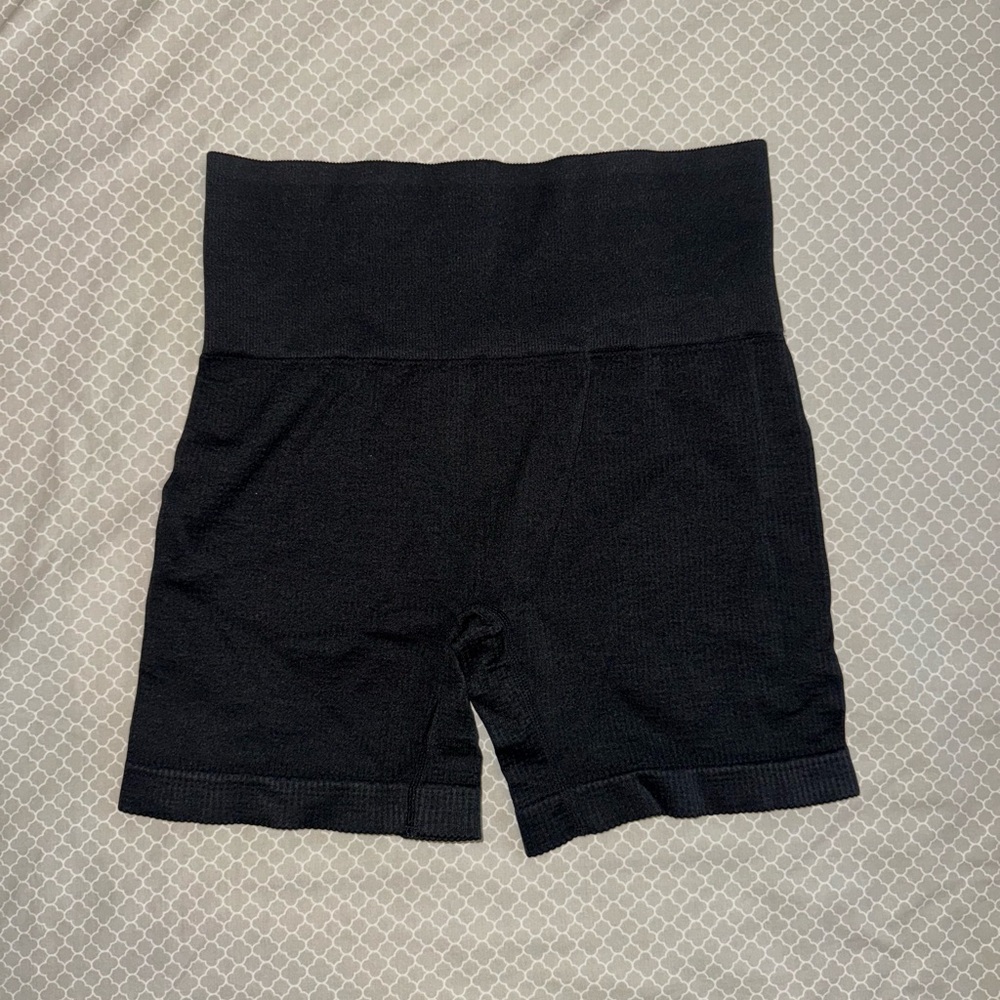 Colsie ribbed black shorts M
